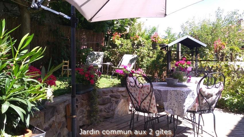 Aux Pieds Des Cimes Apartment ลาปลาญ ภายนอก รูปภาพ