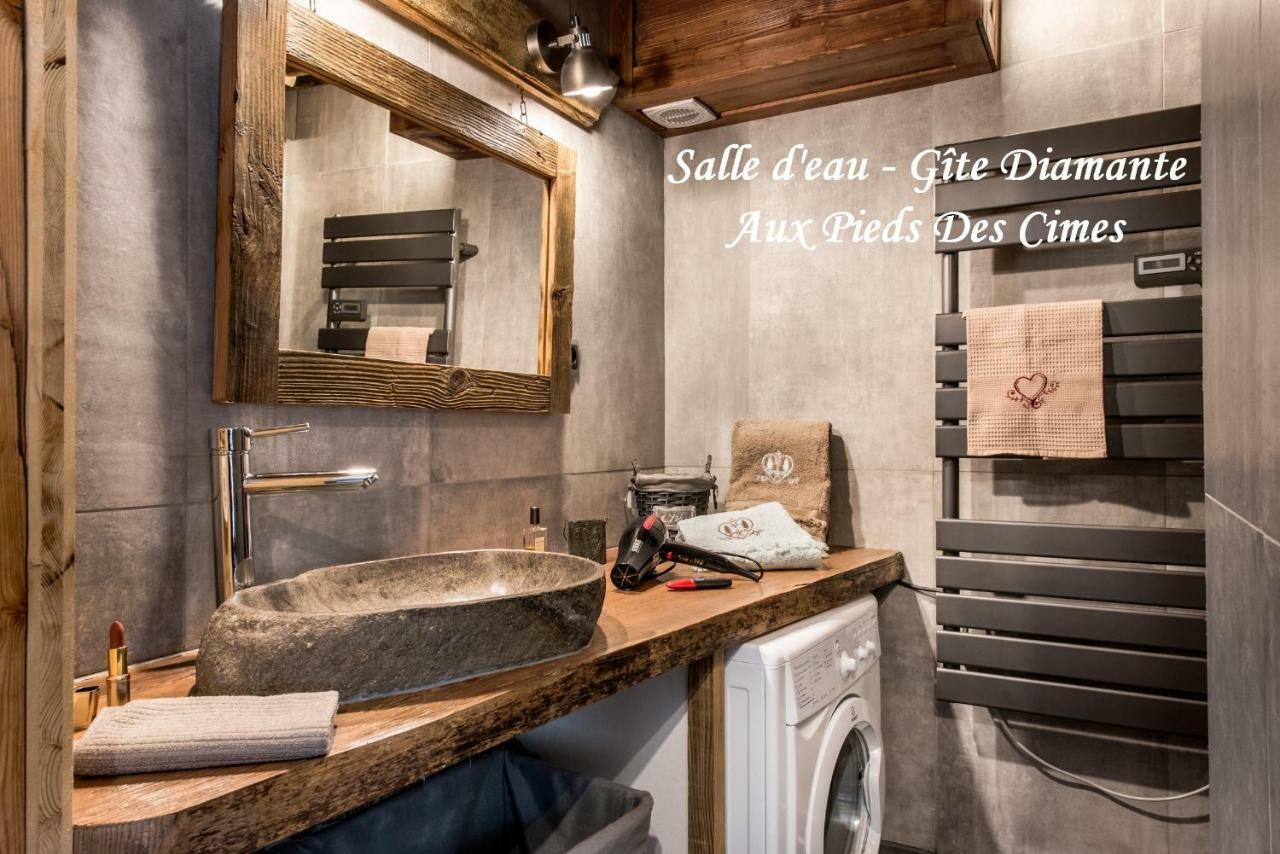 Aux Pieds Des Cimes Apartment ลาปลาญ ภายนอก รูปภาพ